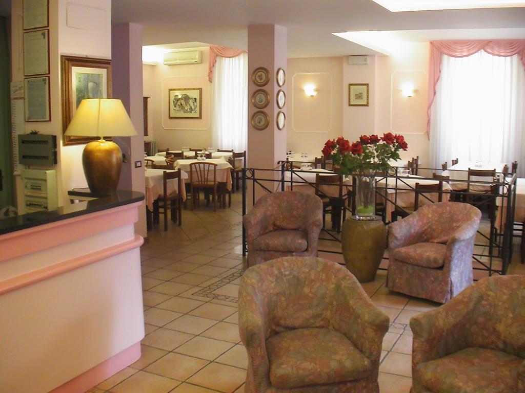 Hotel Venezia モンテカティーニ・テルメ エクステリア 写真